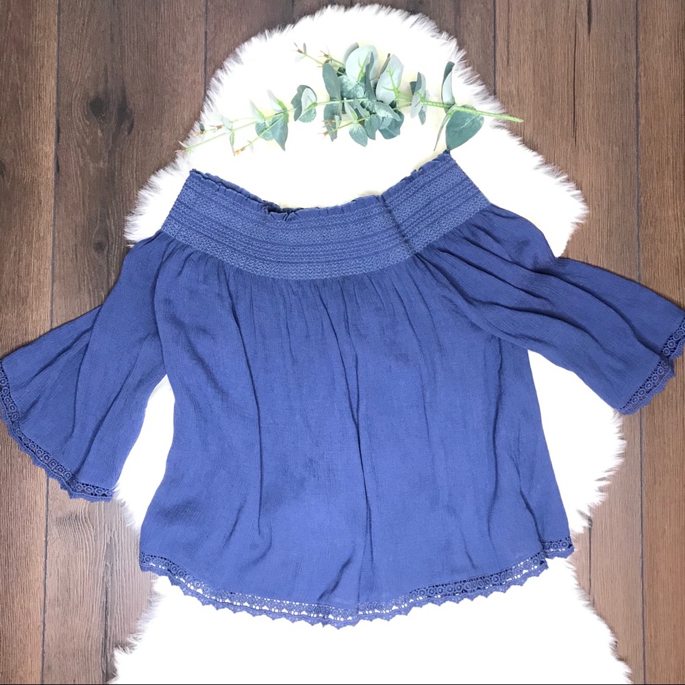 🌻Lord & Taylor Blue Off The Shoulder Summer Top